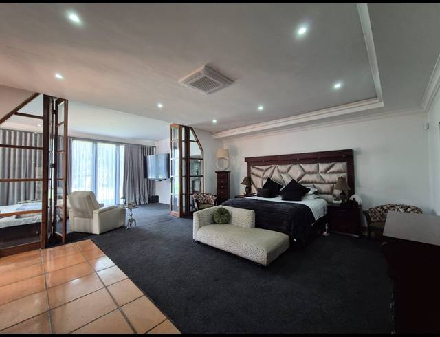 5 BEDROOM HOUSE FOR SALE IN VANWAARTSHOF